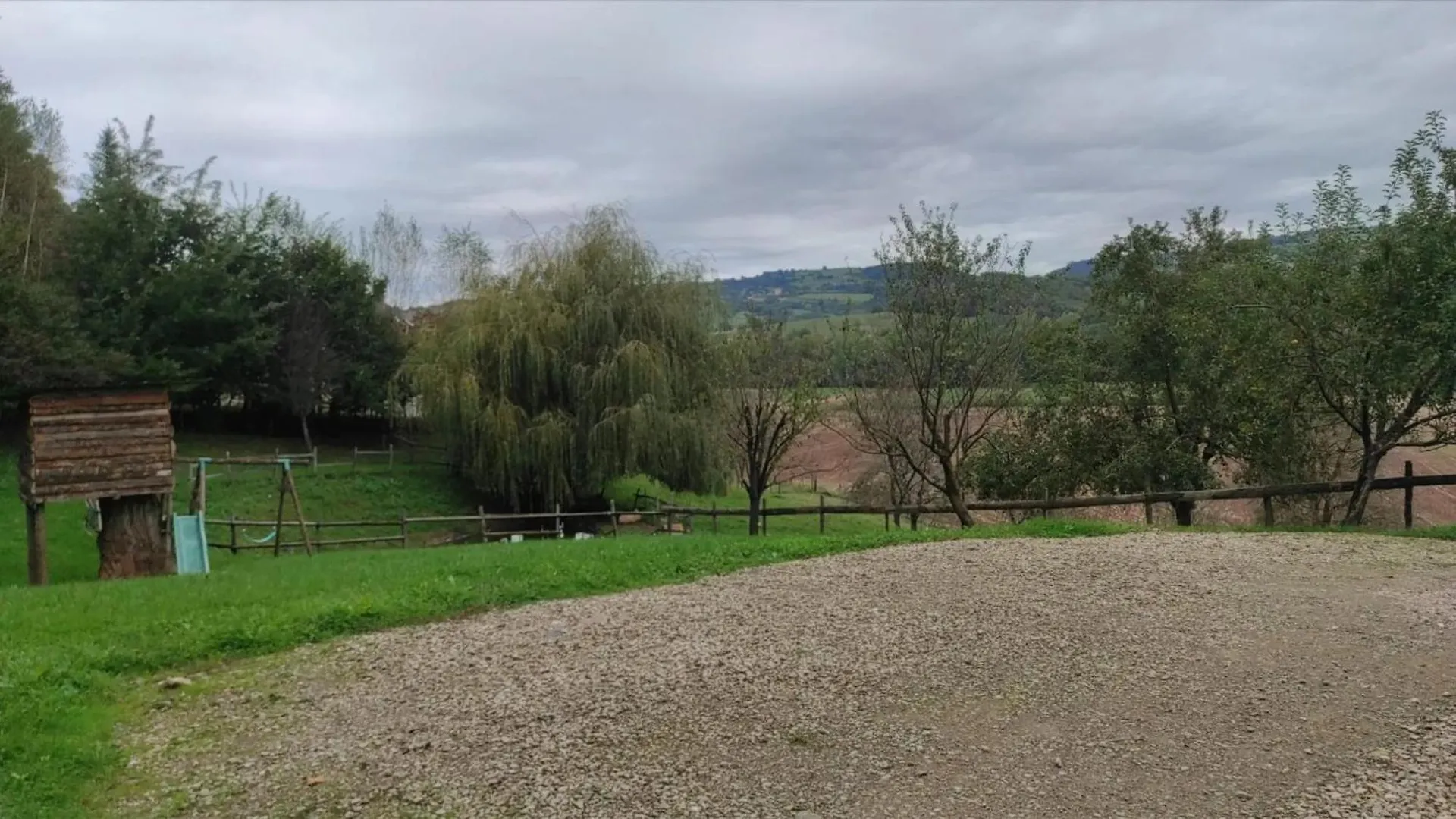 Grande Maison Conviviale A Saint-Come-D'Olt Avec Jardin Et Cheminee